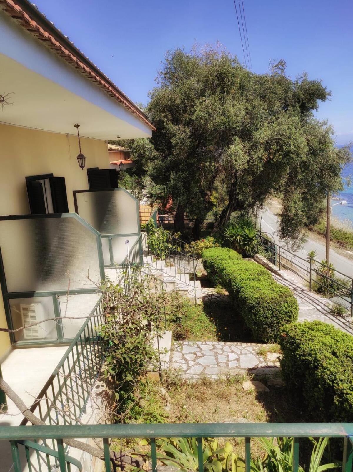 Villa Fourtuna Apartment Agios Ioannis Peristerion Exteriör bild